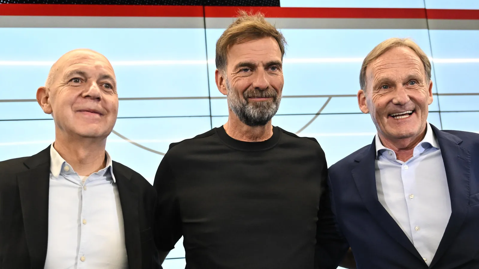 DFB-Präsident Bernd Neuendorf, Bundestrainer Jürgen Klopp und DFB-Vizepräsident Joachim Watzke